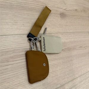 Lululemonpn Dual Pouch Wristlet - Trench/Burnt Caramel/Black